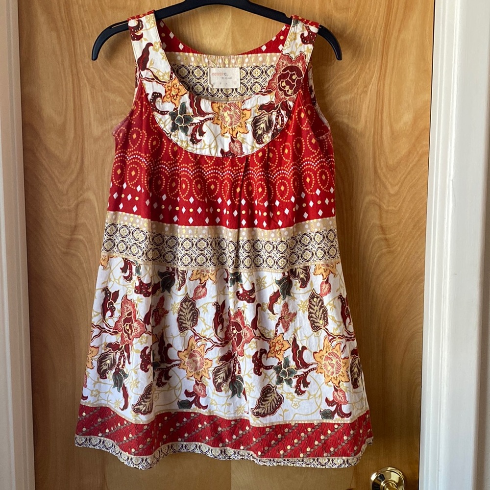 Sleeveless tunic